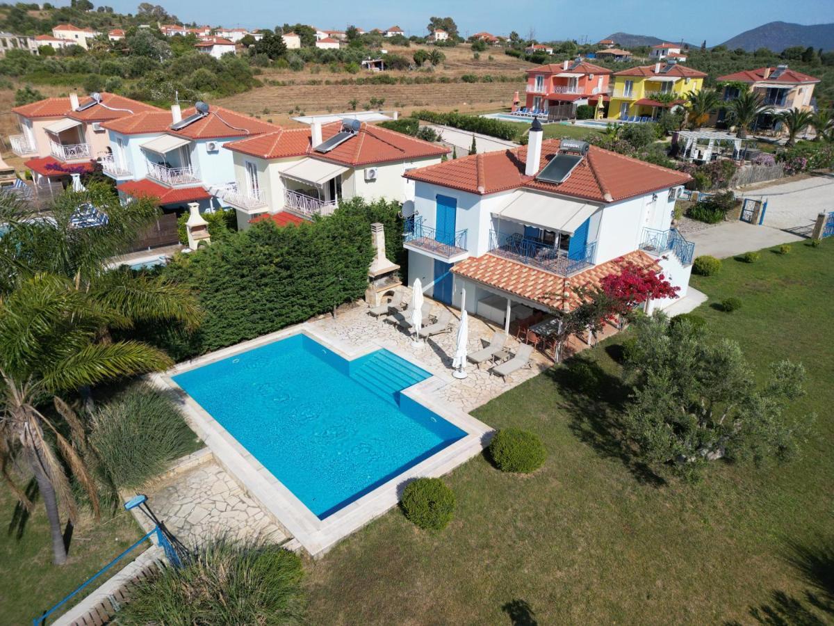 Iridia Resort Villas Foiníki Exterior foto